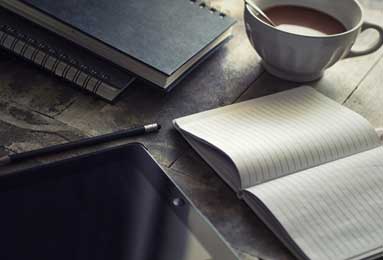 一入秋就猛掉发 撤退的发际线还有救吗？